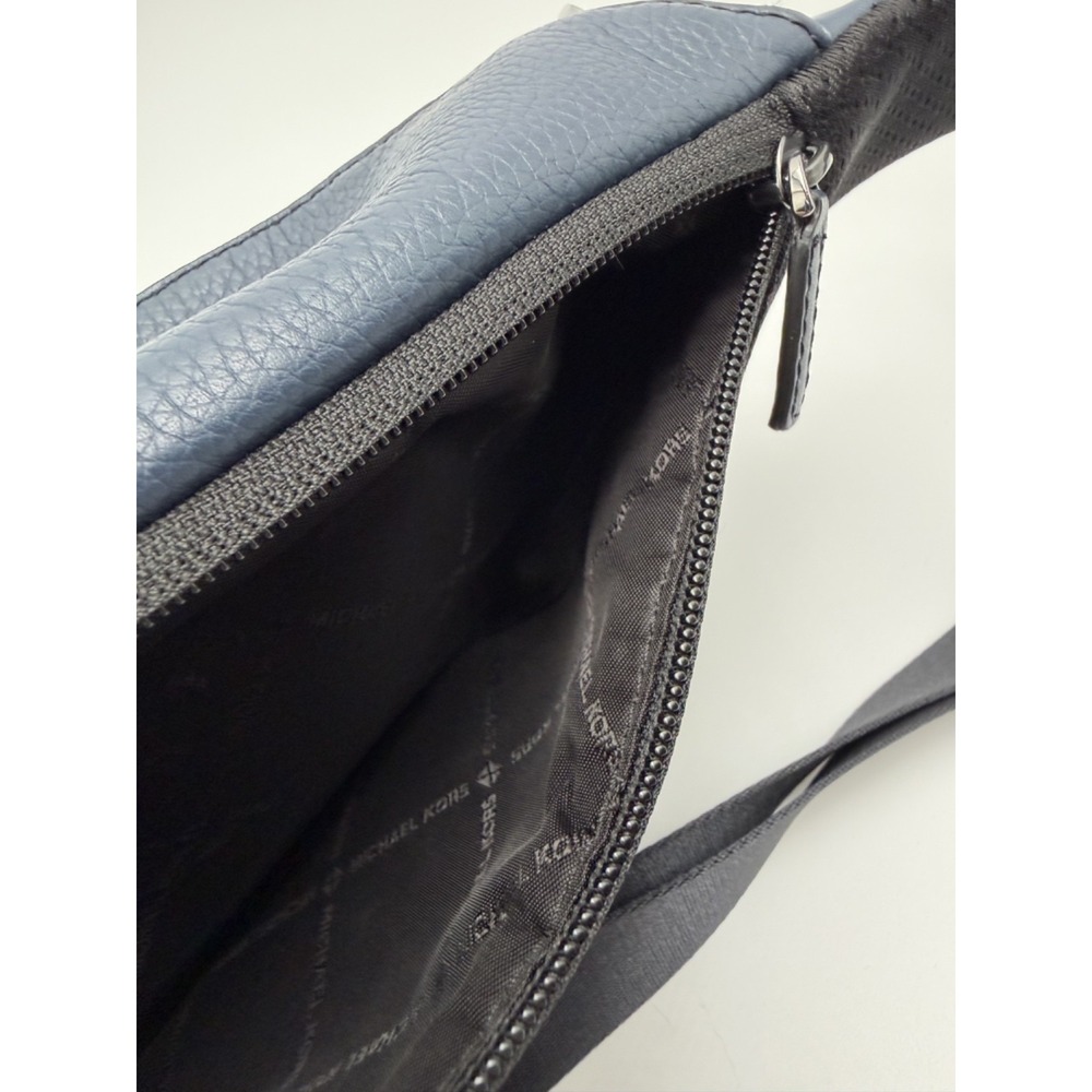 Michael Kors Cooper‎ Leather Crossbody Sling Pack Crescent Belt Bag Navy Blue - Picture 7 of 8